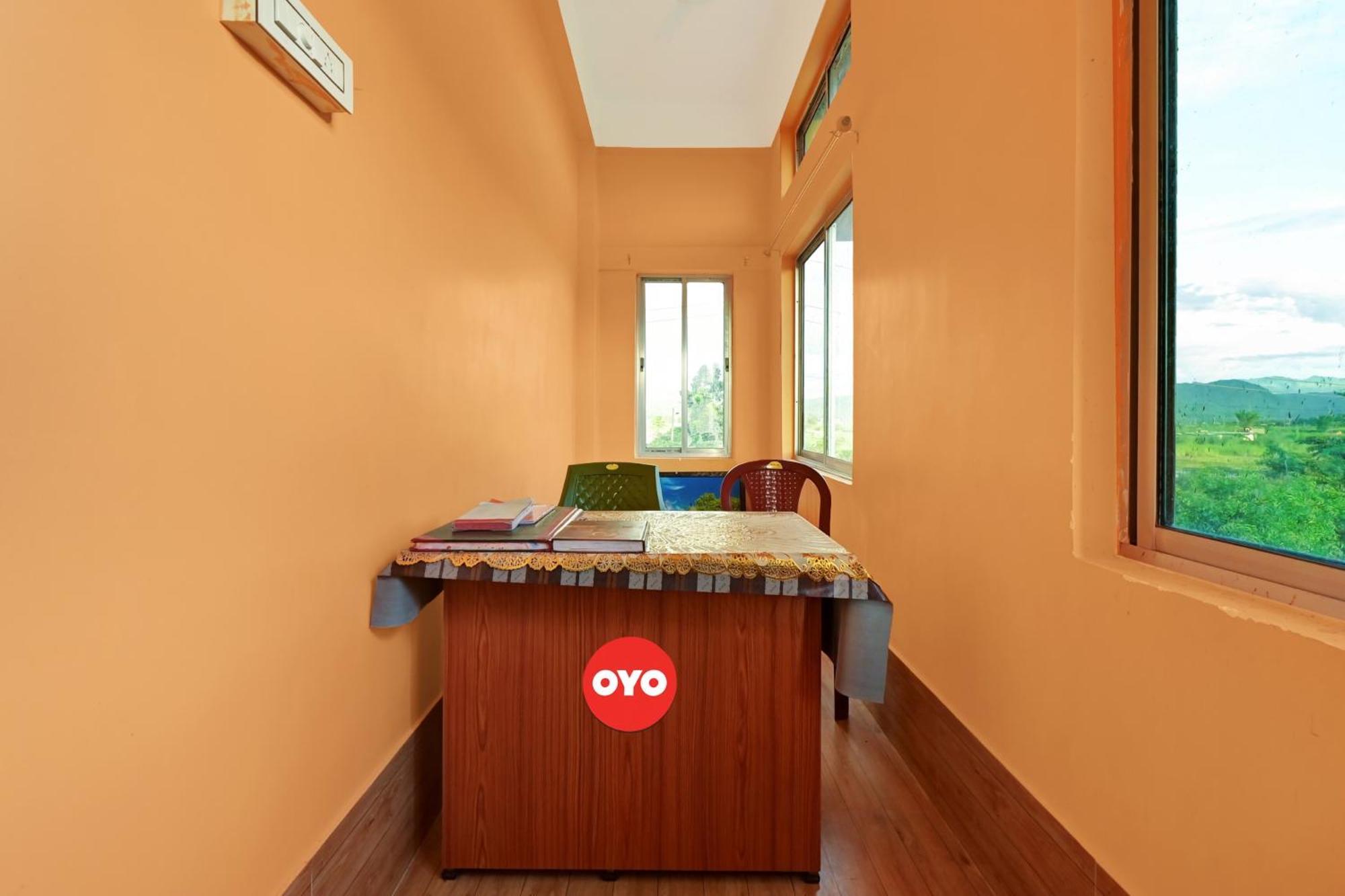 Oyo Flagship The Brahmaputra Homestay 古瓦哈提 外观 照片