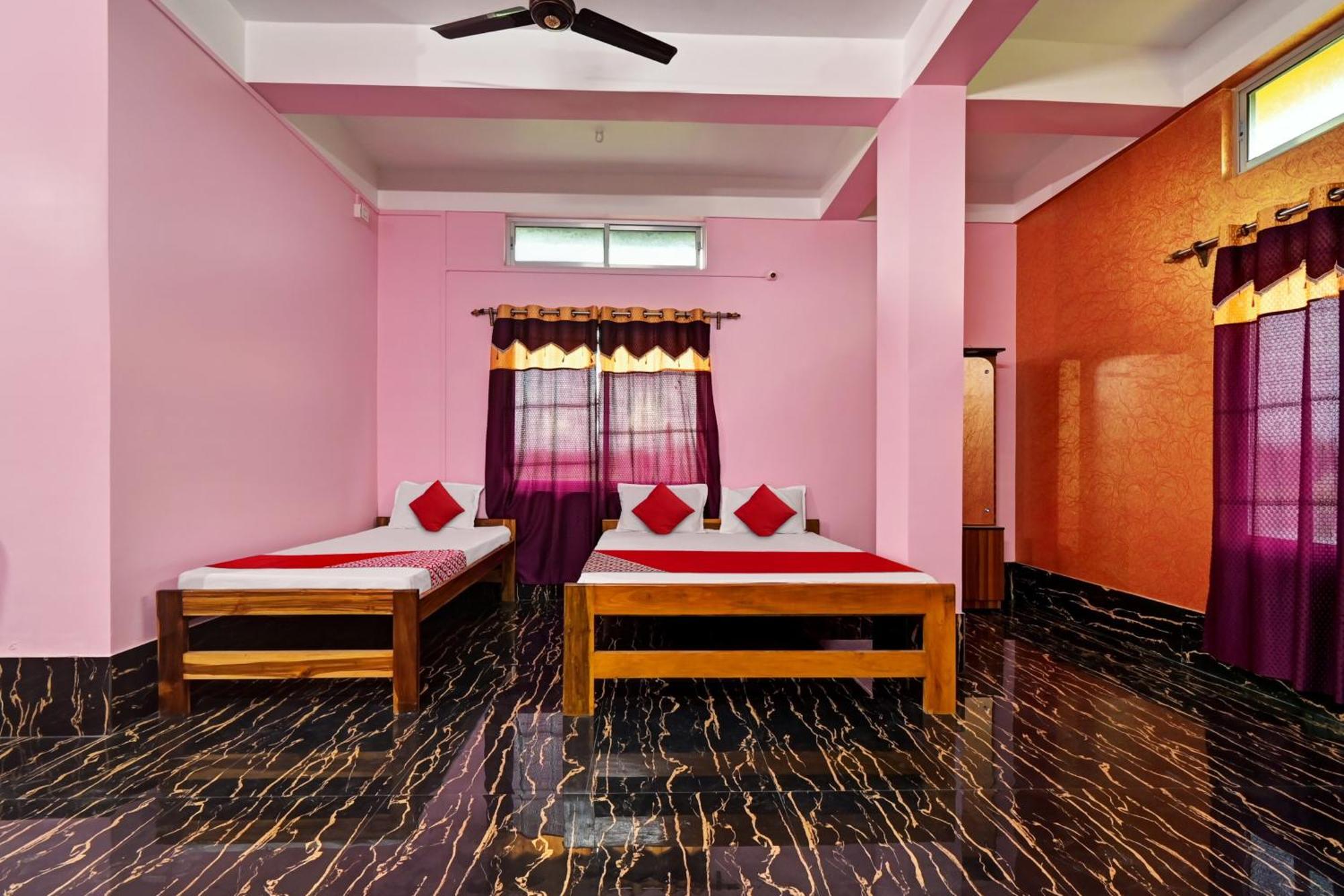 Oyo Flagship The Brahmaputra Homestay 古瓦哈提 外观 照片